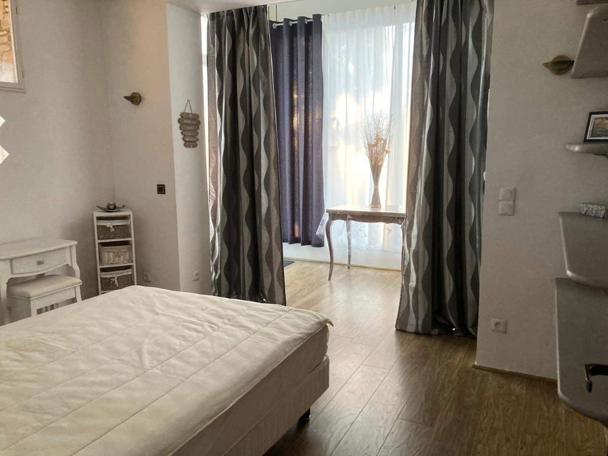 Gite Comme A La Maison Йер Экстерьер фото