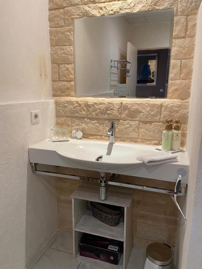 Gite Comme A La Maison Йер Экстерьер фото