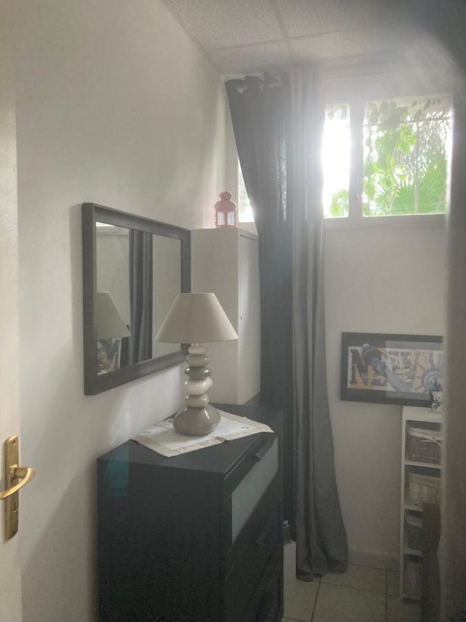Gite Comme A La Maison Йер Экстерьер фото